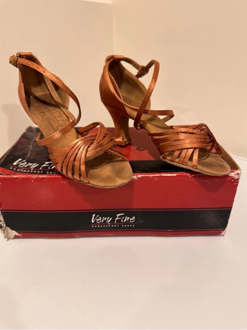 Very Fine Dancesport Ballroom Shoes copper Satin Size 6